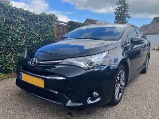damaged passenger cars Toyota Avensis 1.6 D4D TOURING SPORTS F LEASE PRO 2015/12