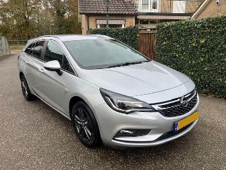Salvage car Opel Astra 1.0 Turbo 120 Jaar Edition 105 PK 66834 KM NAP !! 2019/7