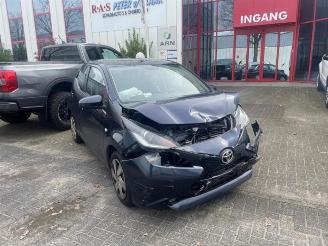 damaged passenger cars Toyota Aygo Aygo (B40), Hatchback, 2014 1.0 12V VVT-i 2016/2