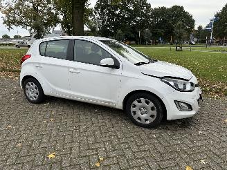 dommages machines Hyundai I-20 1.4 automaat 2013/3
