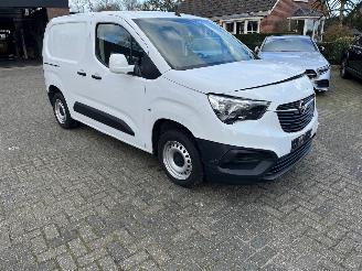 Coche siniestrado Opel Combo 1.6 D L1H1 EDITION. 2019/7