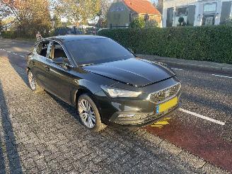 damaged campers Seat Leon 1.0 TSi Style launch Edition 2021/3