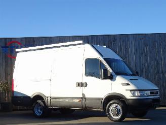 Iveco Daily 35C12 2.3 HPi L3H2 3-Persoons Trekhaak 85KW Euro 3 picture 5