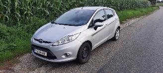 damaged commercial vehicles Ford Fiesta 1.4 tdci 2009/2