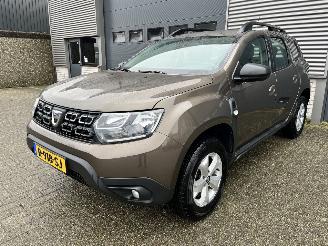 damaged commercial vehicles Dacia Duster 1.6i AIRCO / CRUISE / PDC / SCHADEVRIJ 2019/2