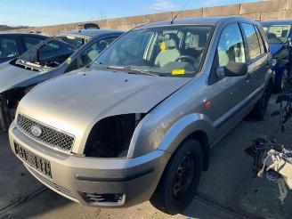 damaged commercial vehicles Ford Fusion Fusion, Combi, 2002 / 2012 1.6 16V 2003/9