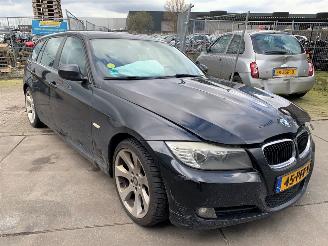 Damaged car BMW 3-serie  2011/1