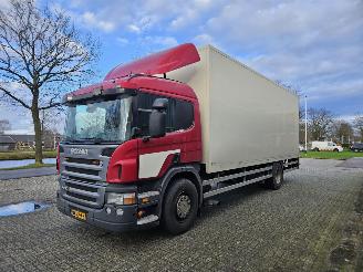 skadebil vrachtwagen Scania P P230 4X2 Bakwagen hollandia 2011/2