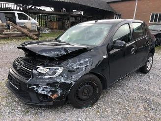 dañado remolque Dacia Sandero 1.0 tce 2020/11