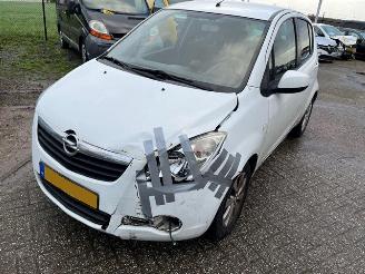 dañado caravana Opel Agila  2013/9