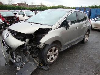 Salvage car Peugeot 3008  2011/1