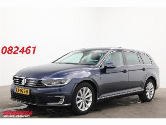 dommages motocyclettes  Volkswagen Passat Variant 1.4 TSI GTE Connected+ Panorama ACC PDC AHK 2016/12