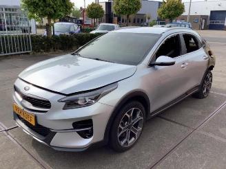 Voiture accidenté Kia Xceed Xceed, SUV, 2019 1.0 T-GDi MHEV 12V 2021/10