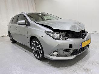 damaged commercial vehicles Toyota Auris Touring Sports 1.8 Hybrid Lease Pro 2016/11