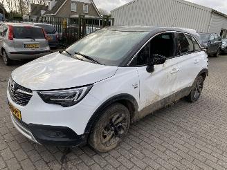 uszkodzony przyczepy kampingowe Opel Crossland X 1.2   ( 120 uitvoering ) 2019/11