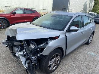 damaged campers Ford Focus Wagon 1.0 Ecoboost Trend Edition Business 2020/3