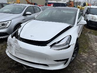 Damaged car Tesla Model 3 Standard RWD Plus 2019/12