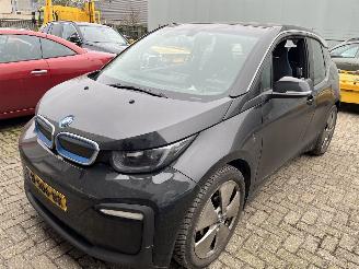 Schade bestelwagen BMW i3 125 KW / 42,2 kWh   120 Ah  Automaat 2019/12