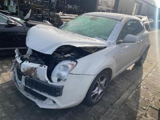 damaged commercial vehicles Alfa Romeo MiTo MiTo (955), Hatchback, 2008 / 2018 1.3 JTDm 16V Eco 2012/11