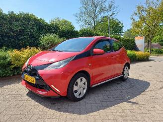 Toyota Aygo 1.0 VVT i  X play picture 1