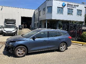 damaged commercial vehicles Ford Focus 1.0i 92kW Combi Clima Navi 2022/3