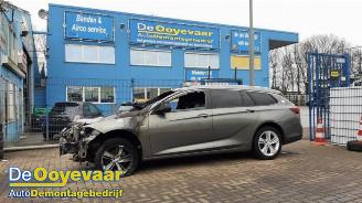 damaged passenger cars Opel Insignia Insignia Sports Tourer, Combi, 2017 1.5 Turbo 16V 165 2019/4