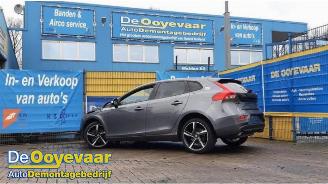 skadebil auto Volvo V-40 V40 (MV), Hatchback 5-drs, 2012 / 2019 1.6 T3 GTDi 16V 2012/11
