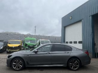Schade bestelwagen BMW 7-serie 740 IPERFORMANCE HIGH EXECUTIVE BJ 2017 125000 KM 2017/9