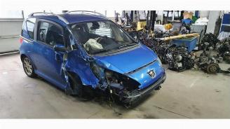 damaged machines Peugeot 1007 1007 (KM), Hatchback 3-drs, 2004 / 2011 1.6 GTI,Gentry 16V 2005/9