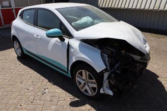 uszkodzony samochody ciężarowe Renault Clio Clio V (RJAB), Hatchback 5-drs, 2019 1.0 TCe 100 12V Bi-Fuel 2022/5