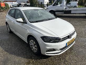 uszkodzony samochody osobowe Volkswagen Polo 1.0 MPI COMFORTLINE 2019/7