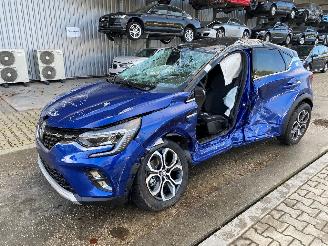 damaged commercial vehicles Renault Captur E-Tech 100 2022/6