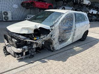 damaged campers Mercedes B-klasse B200 Sports Tourer 2017/10