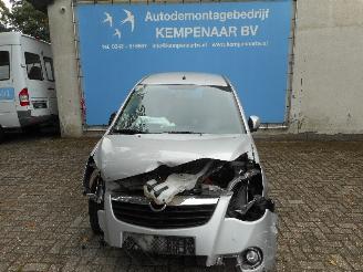 danneggiata veicoli commerciali Opel Agila Agila (B) MPV 1.2 16V (K12B(Euro 4) [69kW]  (04-2010/10-2014) 2011
