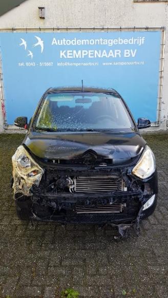 uszkodzony samochody osobowe Hyundai I-10 i10 (F5) Hatchback 1.1i 12V (G4HG5) [51kW]  (04-2011/12-2013) 2011/6