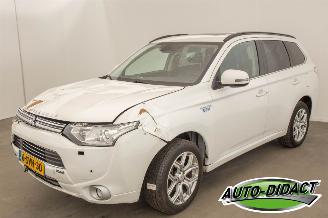 dommages fourgonnettes/vécules utilitaires Mitsubishi Outlander 2.0 PHEV Instyle + Automaat 2013/12