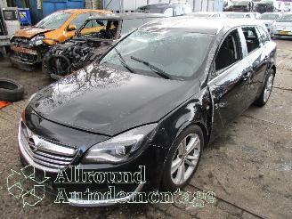 dommages  camping cars Opel Insignia Insignia Sports Tourer Combi 2.0 CDTI 16V 120 ecoFLEX (A20DTE(Euro 5))=
 [88kW]  (03-2012/06-2015) 2014