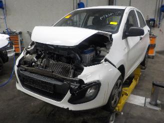 Voiture accidenté Kia Picanto Picanto (TA) Hatchback 1.0 12V (G3LA) [51kW]  (05-2011/06-2017) 2014/3