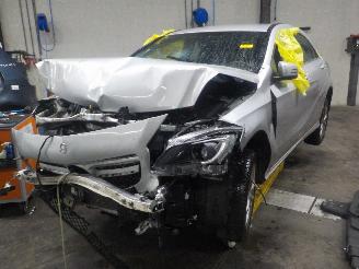 Voiture accidenté Mercedes A-klasse A (W176) Hatchback 1.6 A-180 16V (M270.910) [90kW]  (09-2012/05-2018) 2013
