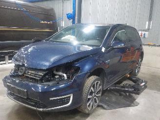 Damaged car Volkswagen Golf Golf VII (AUA) Hatchback 1.4 GTE 16V (CUKB) [150kW]  (05-2014/08-2020)= 2015/9