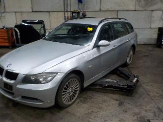 dommages machines BMW 3-serie 3 serie Touring (E91) Combi 320i 16V (N46-B20B) [110kW]  (09-2005/06-2=
012) 2007/4