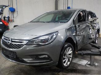 Schade bestelwagen Opel Astra Astra K Hatchback 5-drs 1.6 CDTI 110 16V (B16DTE(Euro 6)) [81kW]  (06-=
2015/12-2022) 2016/10