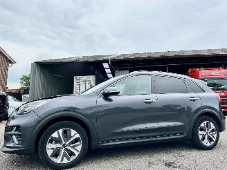 occasion passenger cars Kia e-Niro Electric 64kWh aut + f1 204pk Exe.Line - nap - nav - camera - leer - stoelverw v+a + stuurverw + stoelkoeling - line + front + Side assist 2020/12