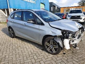 damaged campers BMW 2-serie ACTIVE TOURDER 1.5 225XE E DRIVE AUT plug in hybride 4x4 2017/2