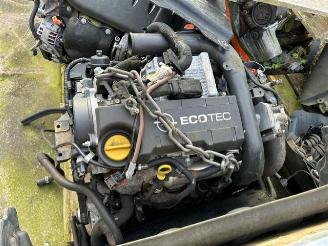 danneggiata semirimorchio Opel Combo 1.7 CDTI Z17DTH MOTOR COMPLEET 2011/1