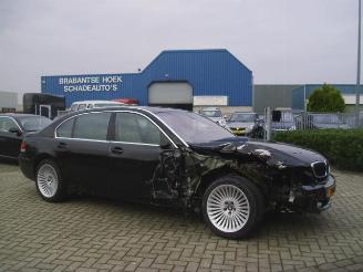 damaged passenger cars BMW 7-serie 750 il limousine 2005/7