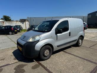 dommages  camping cars Peugeot Bipper 1.4 HDI XT 2008/7