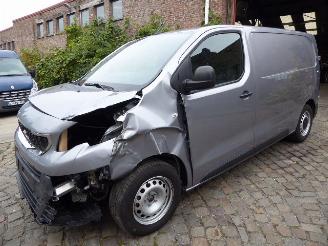 Schade vrachtwagen Peugeot Expert Premium 2020/1