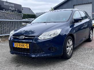 Salvage car Ford Focus 1.6 EcoBoost 2011/5