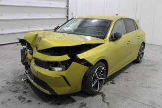 damaged commercial vehicles Opel Astra  2022/10